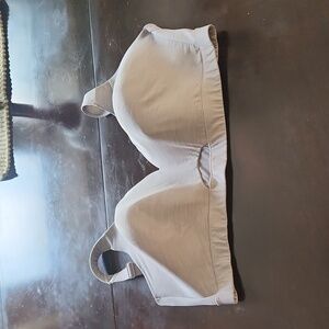 38H Cacique T-shirt Bra